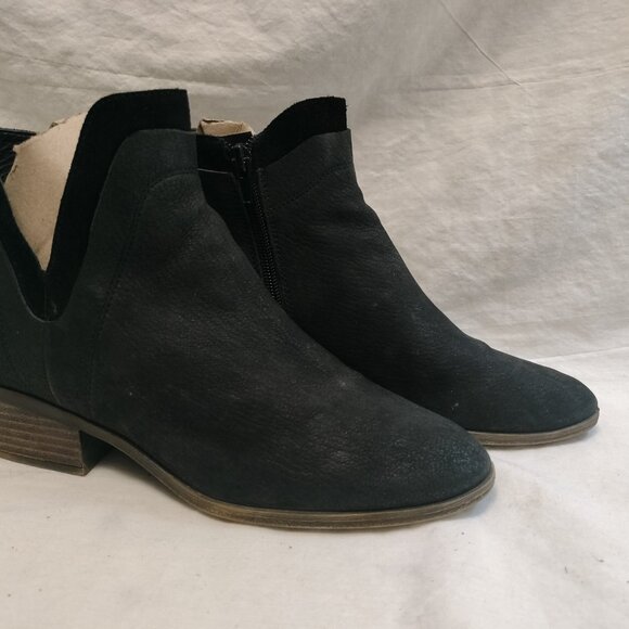 Lucky Brand Lelah Leather Bootie - Picture 12 of 15